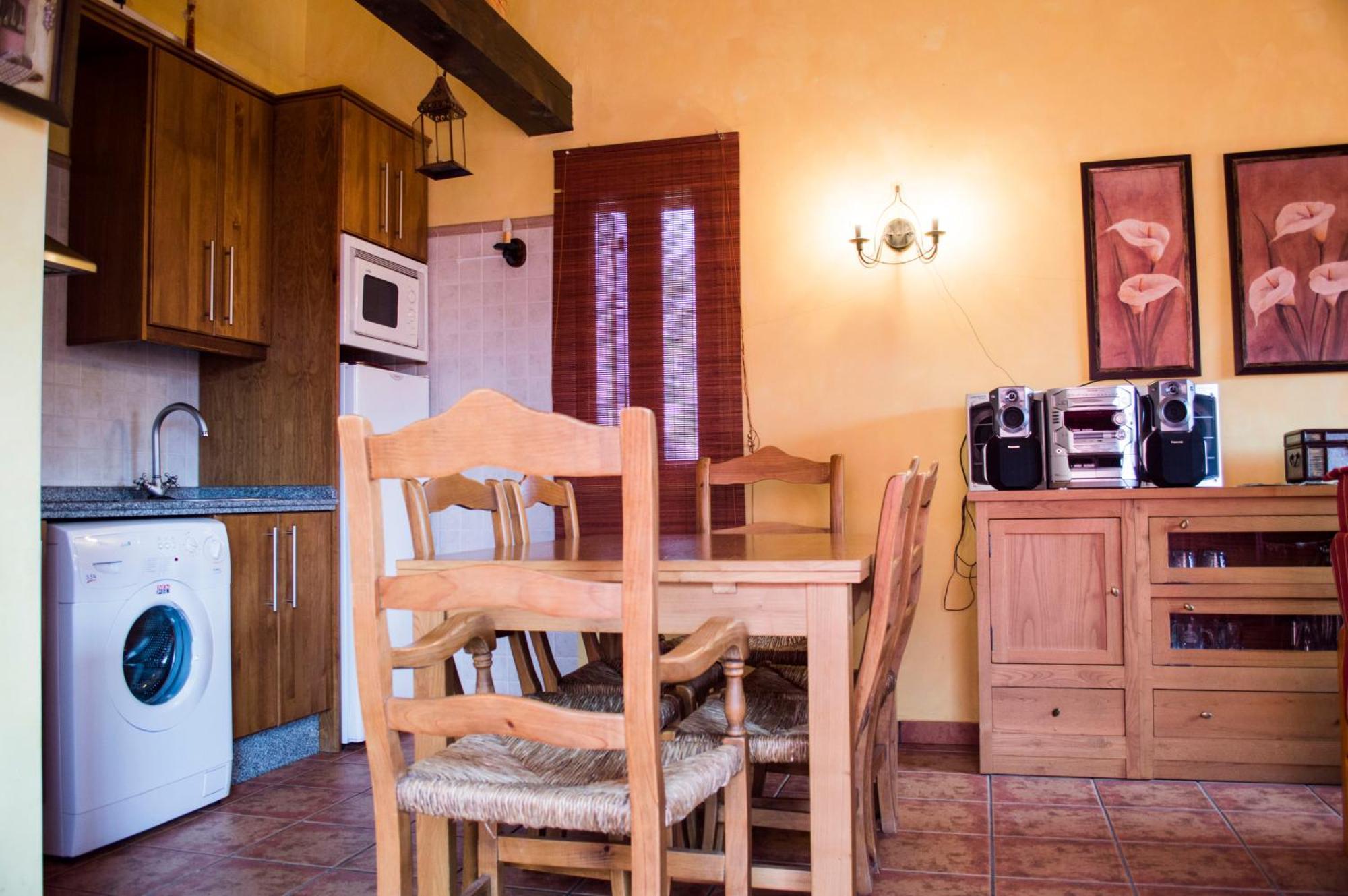 Apartamentos Rurales Alvado Tamajon Buitenkant foto