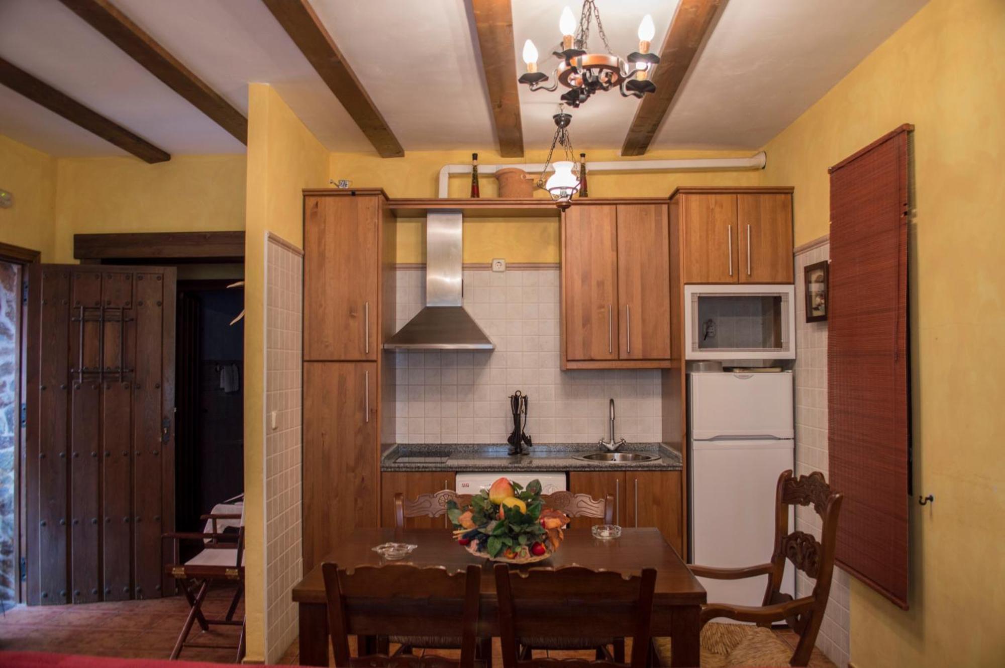 Apartamentos Rurales Alvado Tamajon Buitenkant foto