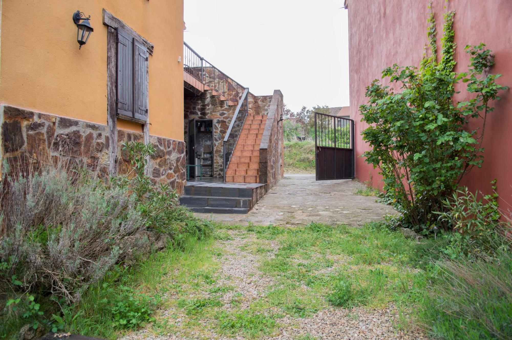Apartamentos Rurales Alvado Tamajon Buitenkant foto