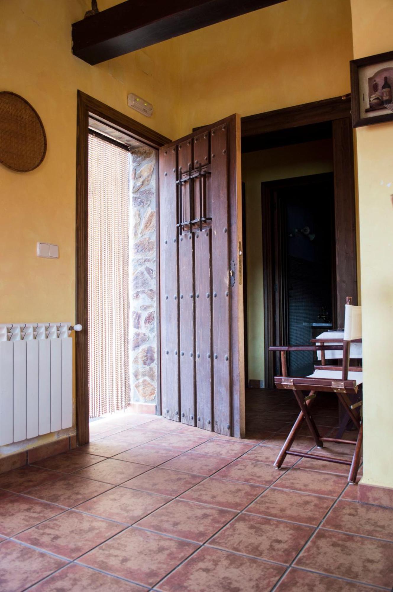 Apartamentos Rurales Alvado Tamajon Buitenkant foto