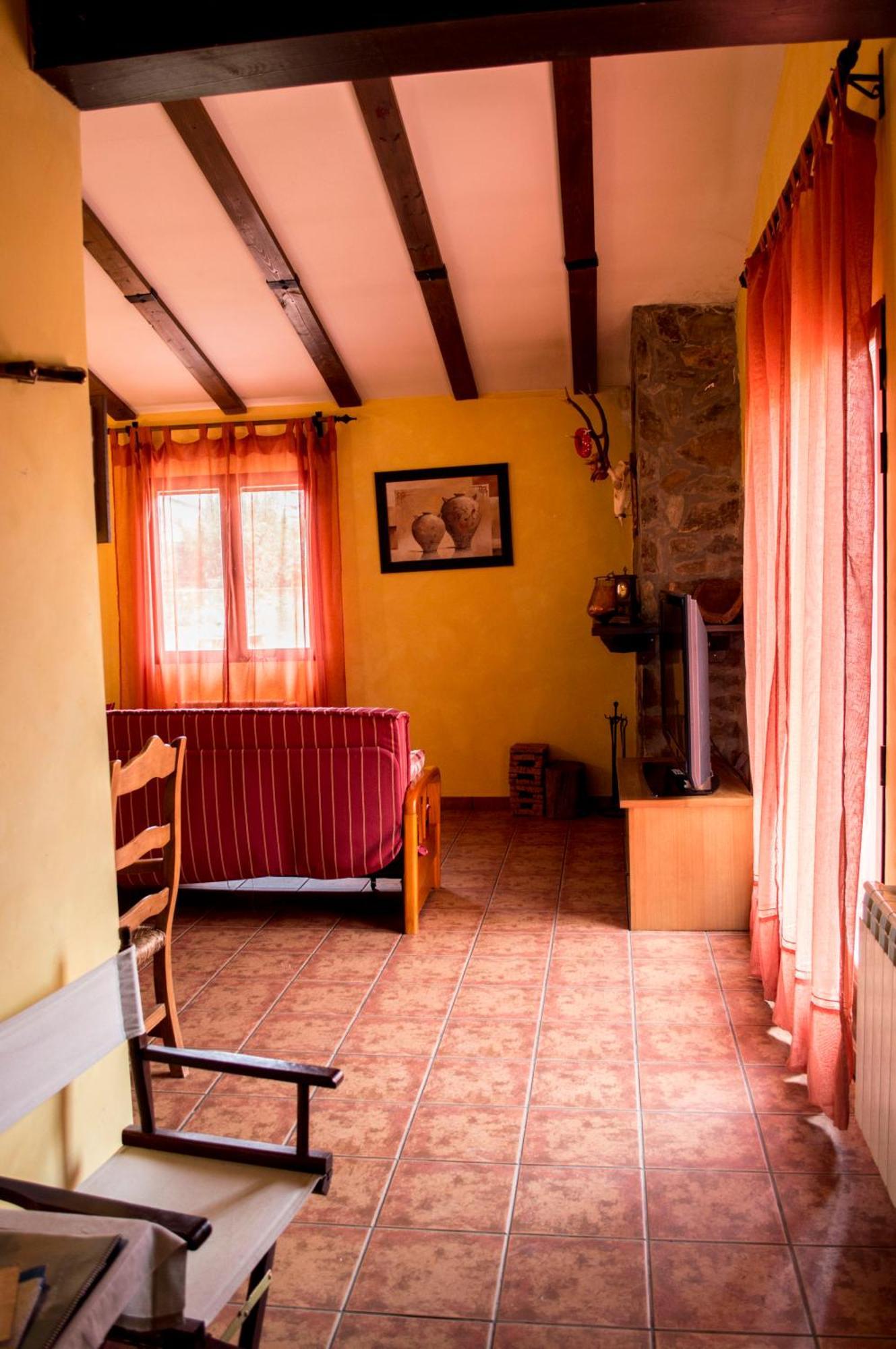 Apartamentos Rurales Alvado Tamajon Buitenkant foto