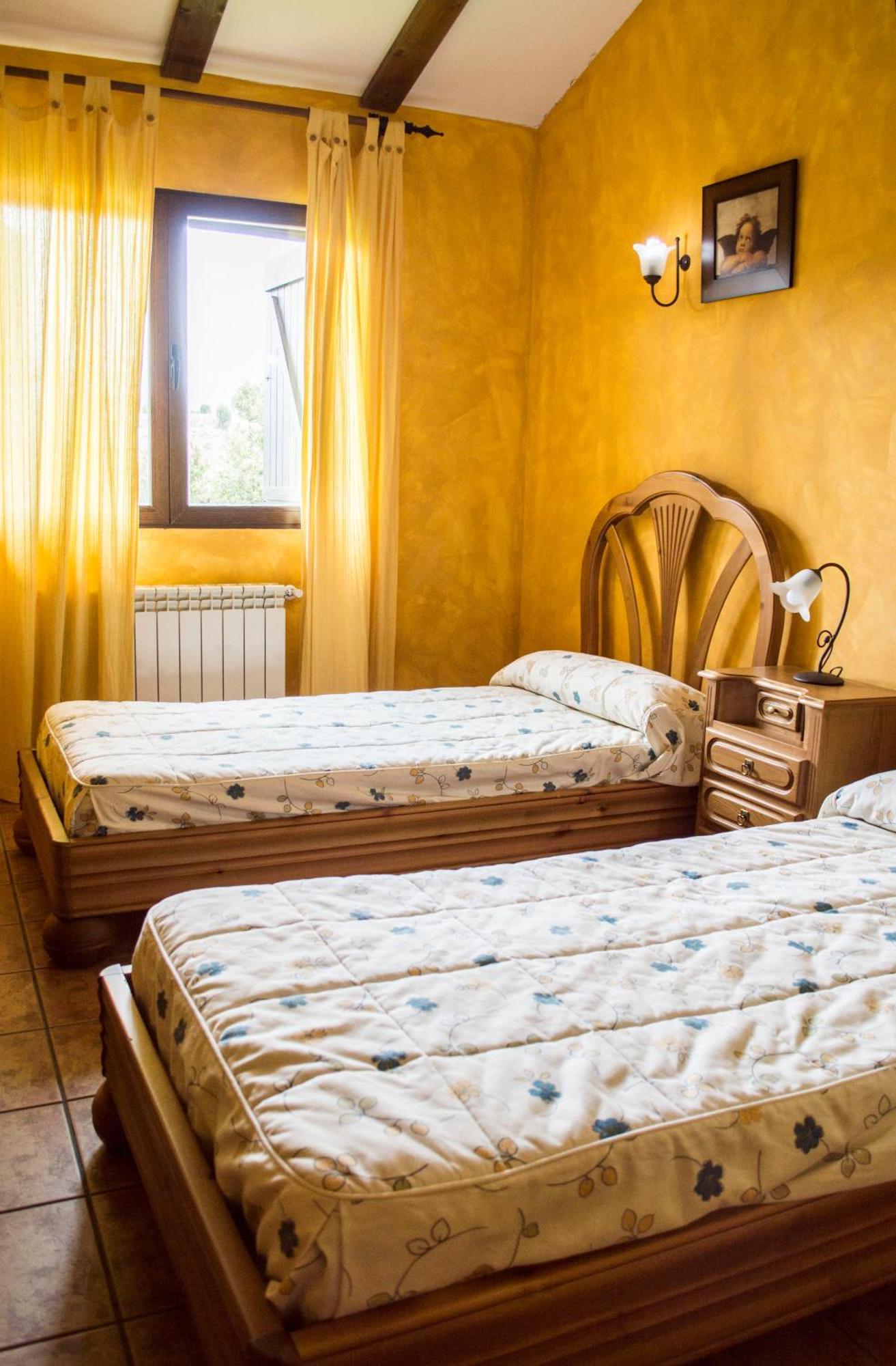 Apartamentos Rurales Alvado Tamajon Buitenkant foto
