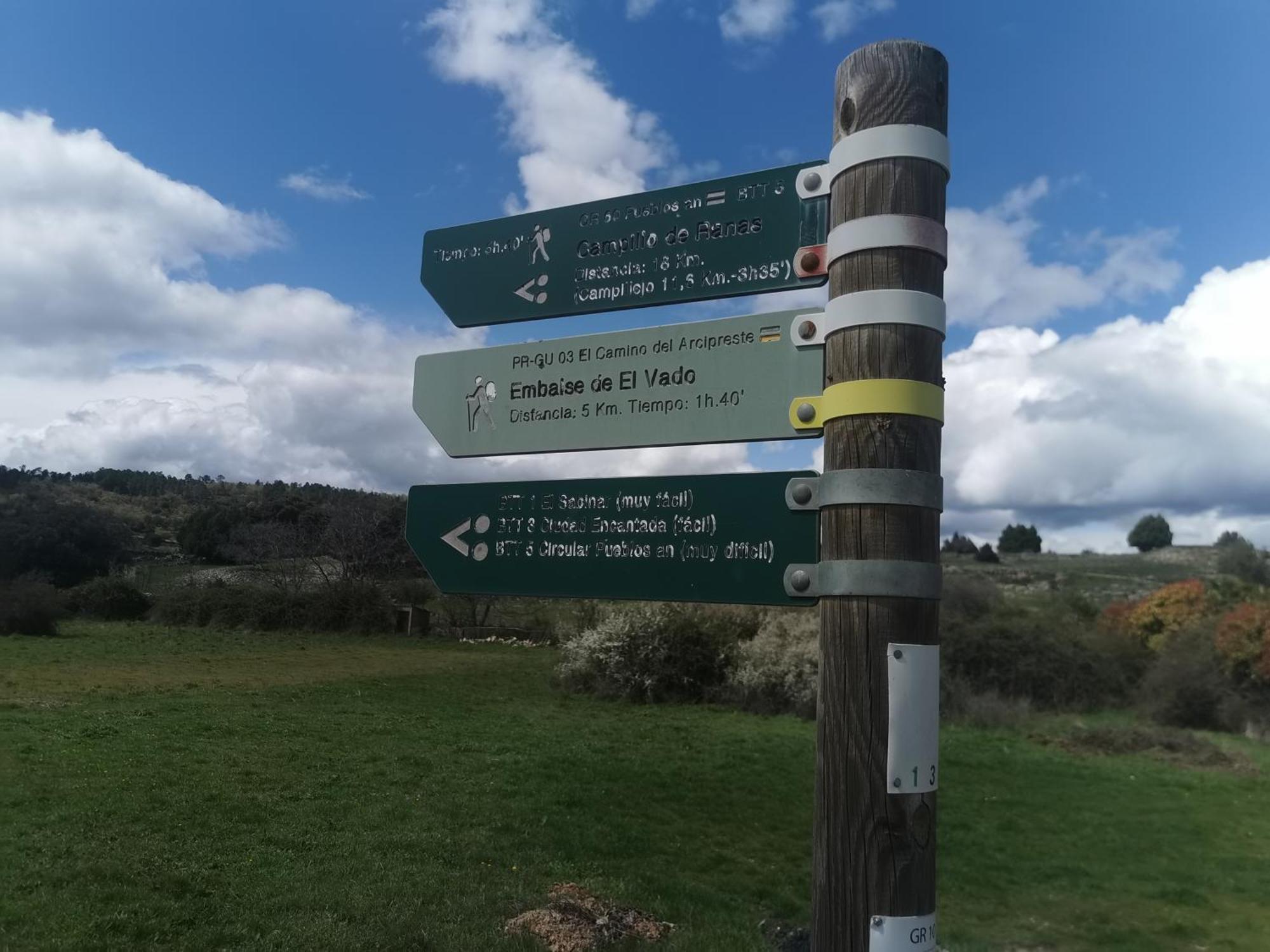 Apartamentos Rurales Alvado Tamajon Buitenkant foto